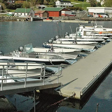 4 Person In Sorbovag